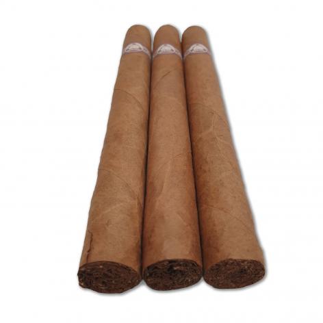 Lot 74 - H. Upmann Sir Winston