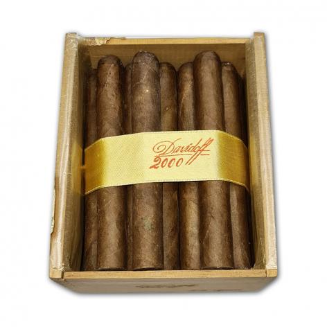 Lot 758 - Davidoff 2000