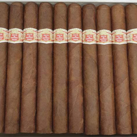 Lot 75 - Hoyo de Monterrey Coronas 