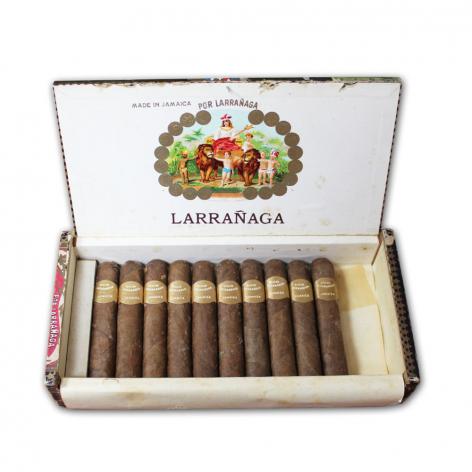 Lot 75 - Por Larranaga Half Coronas