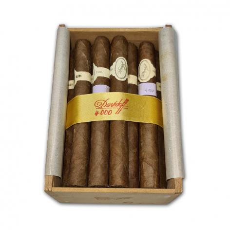 Lot 760 - Davidoff 4000