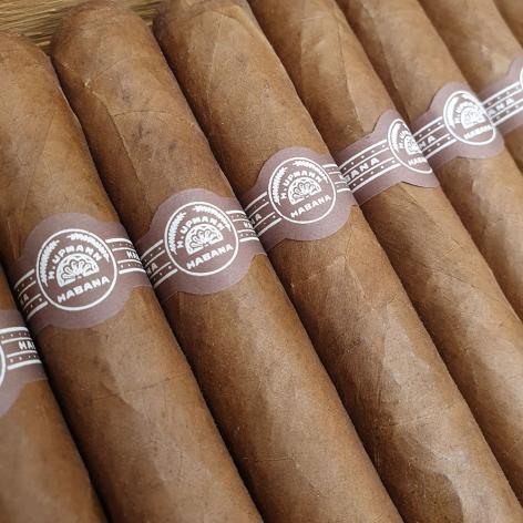Lot 78 - H.Upmann Sir Winston