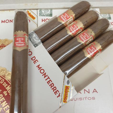 Lot 79 - Hoyo de Monterrey Exquisitos 