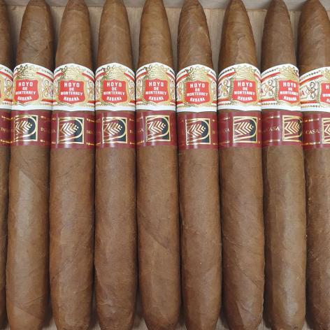 Lot 79 - Hoyo de Monterrey Elegantes