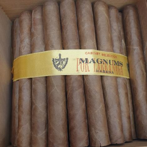 Lot 7 - Por Larranaga Magnums 