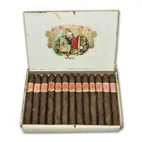 Lot 822 - Romeo y Julieta Coronas Chicas