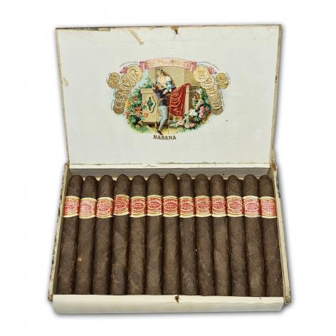 Lot 822 - Romeo y Julieta Coronas Chicas