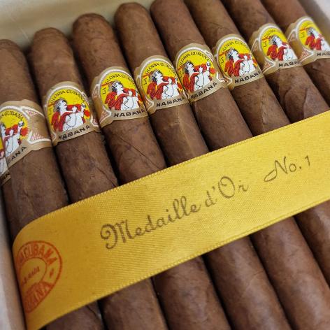 Lot 82 - La Gloria Cubana Medaille d'Or No. 1