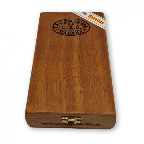 Lot 86 - La Gloria Cubana Medaille d'Or No. 3