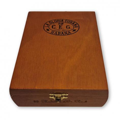 Lot 87 - La Gloria Cubana Medaille d'Or No.4