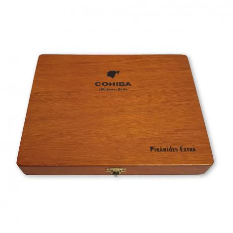 Lot 89 - Cohiba Piramides Extra