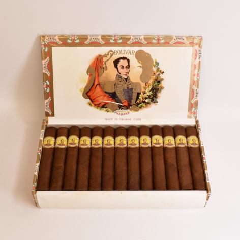 Lot 92 - Bolivar Royal coronas