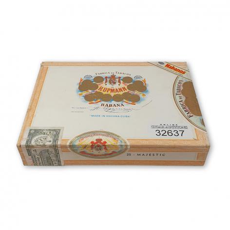 Lot 92 - H. Upmann Majestics 