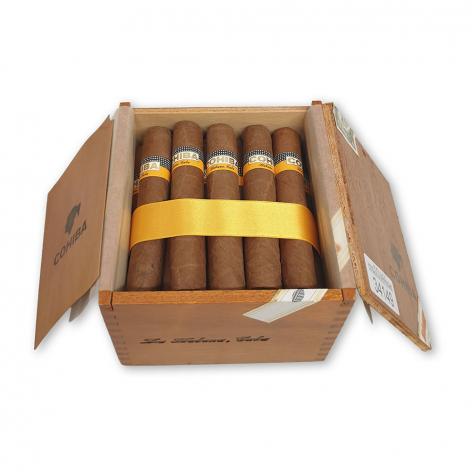 Lot 94 - Cohiba Robustos