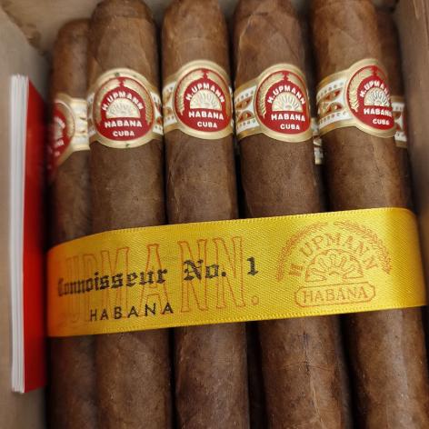 Lot 95 - H. Upmann Connoisseur No.1