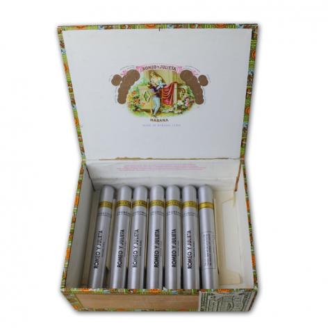 Lot 96 - Romeo y Julieta Churchills