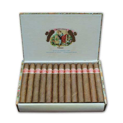 Lot 97 - Romeo y Julieta Petit Coronas