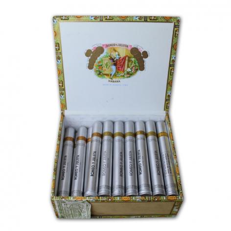 Lot 98 - Romeo y Julieta Churchills 