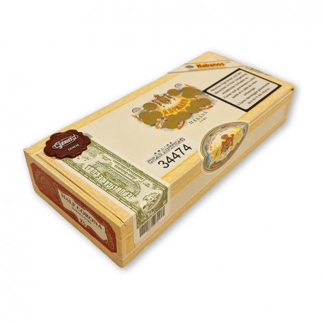 Lot 99 - H. Upmann Half Corona