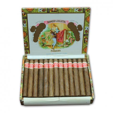 Lot 99 - Romeo y Julieta Petit Julietas