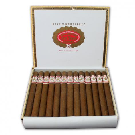 Lot 100 - Hoyo de Monterrey Churchills