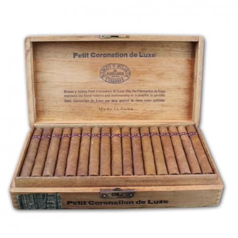 Lot 294 - Romeo y Julieta Petit Coronation De Luxe