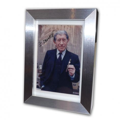 VIN2204 - Davidoff Signed photograph -