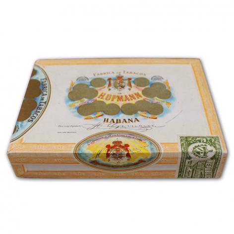 Lot 26 - H.Upmann Petit Upmann