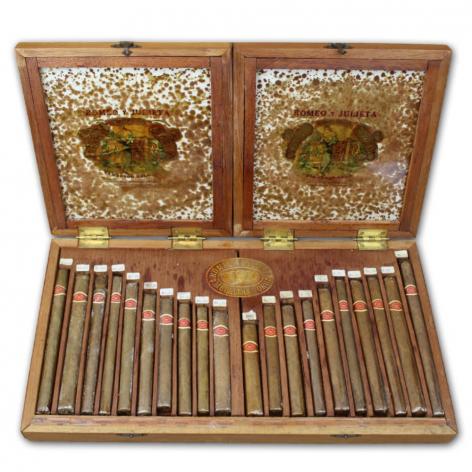 Lot 79 - Romeo y Julieta Salesman's sample case