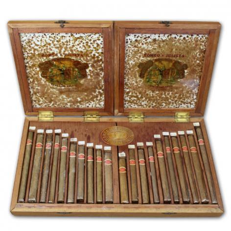 Lot 79 - Romeo y Julieta Salesman&#39s sample case